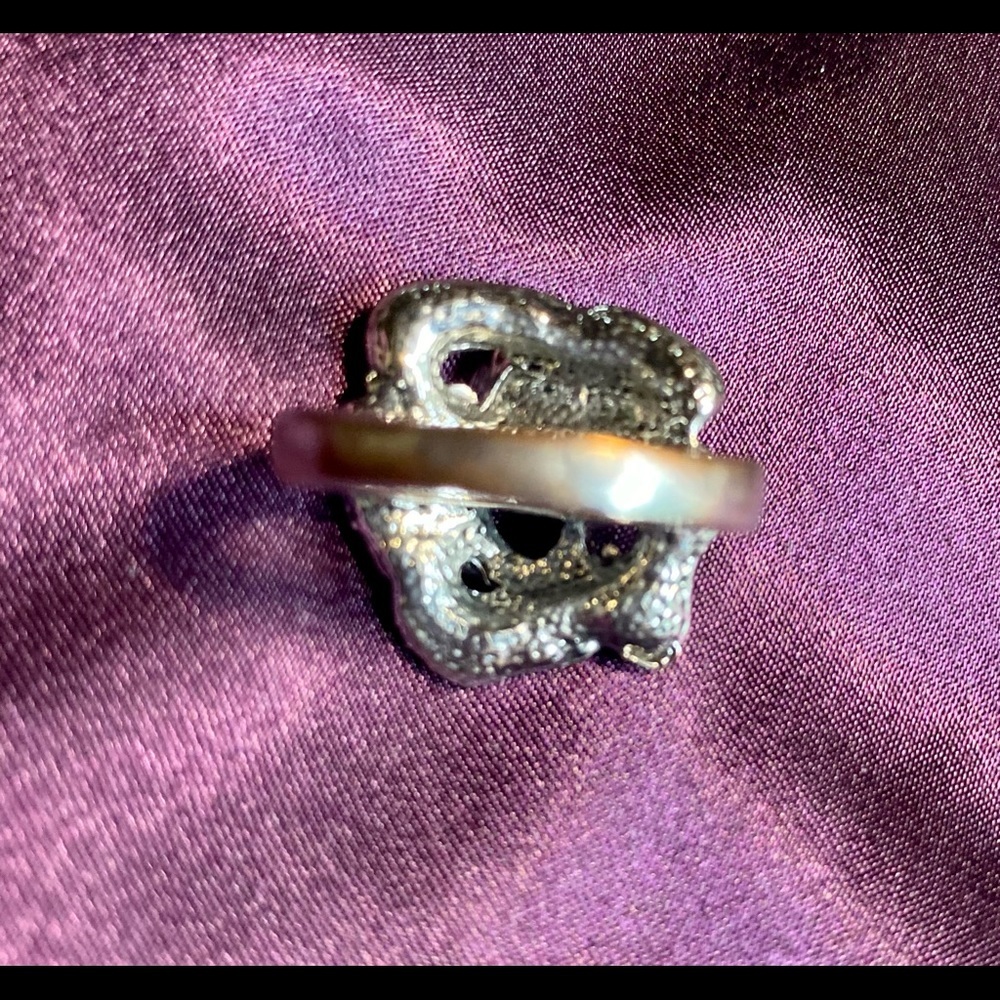 🌟Large Rhinestone Flower Ring🌟 - Picture 5 of 6